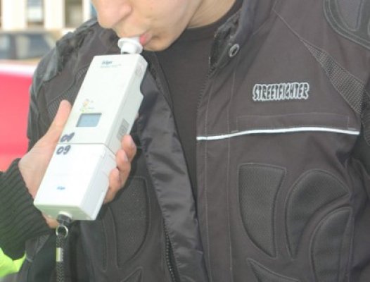 La volan, rupt de beat: 1.10 mg/l alcool pur în aerul expirat
